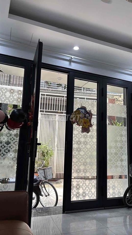 Bán nhà dân xây khu hàng không