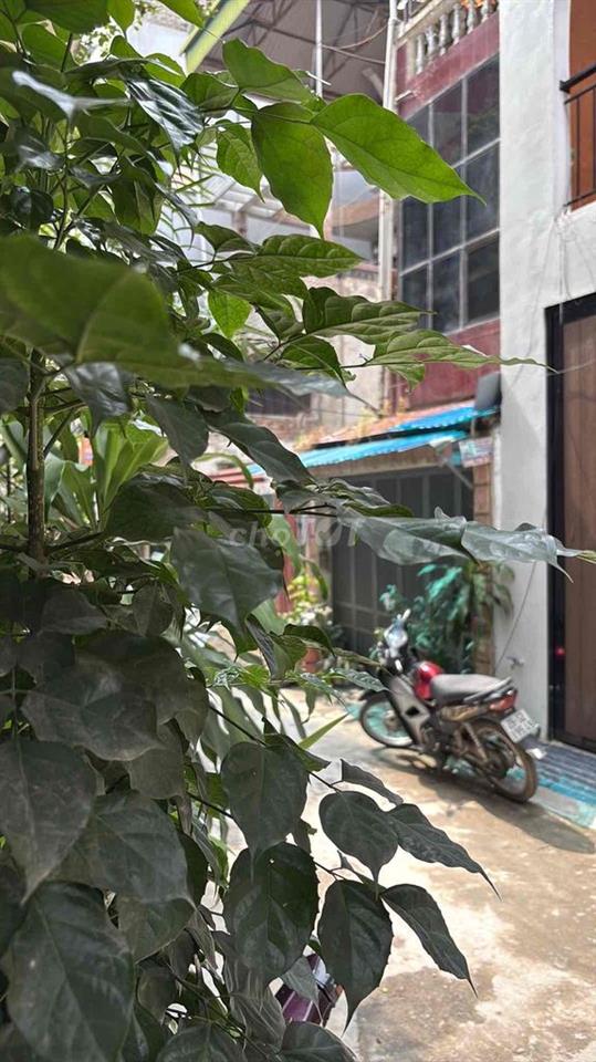 Bán nhà dân xây khu hàng không