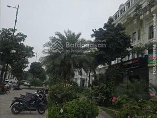 Cần bán gấp căn sh louis city trục đường 22m loại 2 mặt tiền.  0977 431 ***