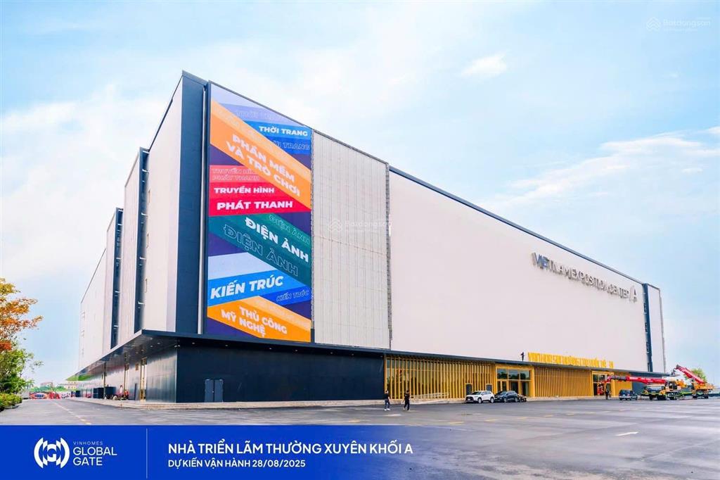 Cần bán shophouse tp4.3 mặt tiền 6,5m trục kinh doanh đắc địa vinhomes global gate cổ loa giá 36tỷ