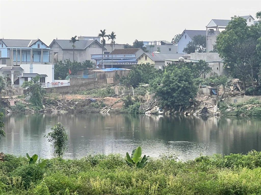 Cần bán 101m2 tại thôn 3 phú cát quốc oai hà nội