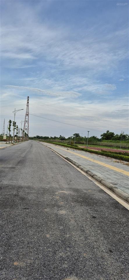 Bán đất nền sổ đỏ tại dự án bắc cầu hàn  tp hải dương giá chỉ 2.4 tỷ / 1 lô 85.5m2 từ chủ đầu tư.