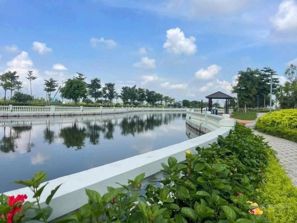 Bán đất nền sổ đỏ tại dự án bắc cầu hàn  tp hải dương giá chỉ 2.4 tỷ / 1 lô 85.5m2 từ chủ đầu tư.