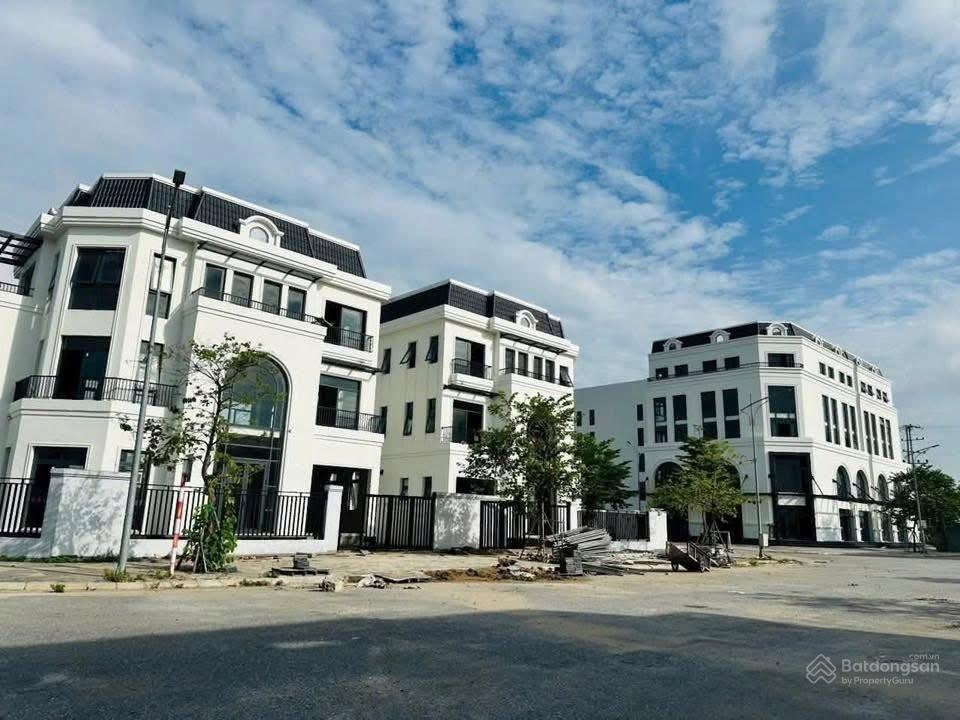 Bán đất nền sổ đỏ tại dự án bắc cầu hàn  tp hải dương giá chỉ 2.4 tỷ / 1 lô 85.5m2 từ chủ đầu tư.