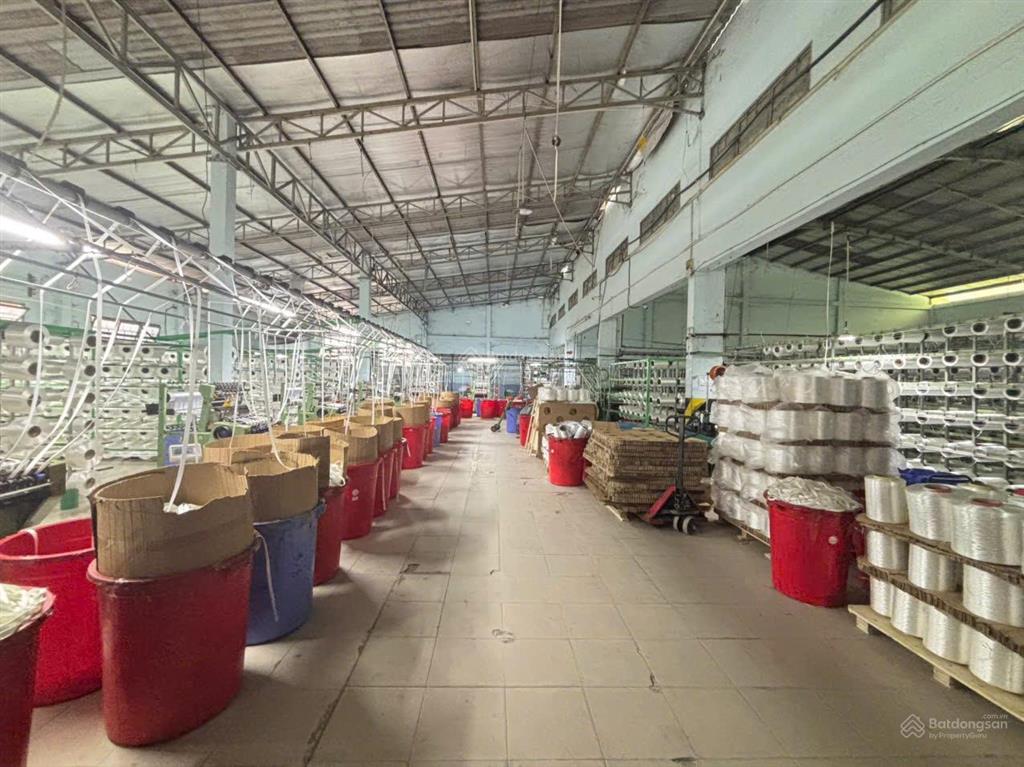 Bán nhà xưởng ở đường dt743, bình hòa, thuận an. bd. dt 3246m2. giá 76 tỷ