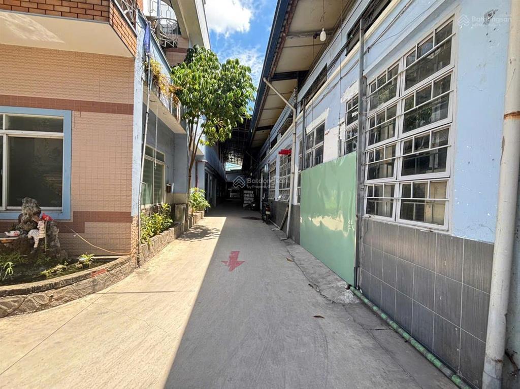 Bán nhà xưởng ở đường dt743, bình hòa, thuận an. bd. dt 3246m2. giá 76 tỷ