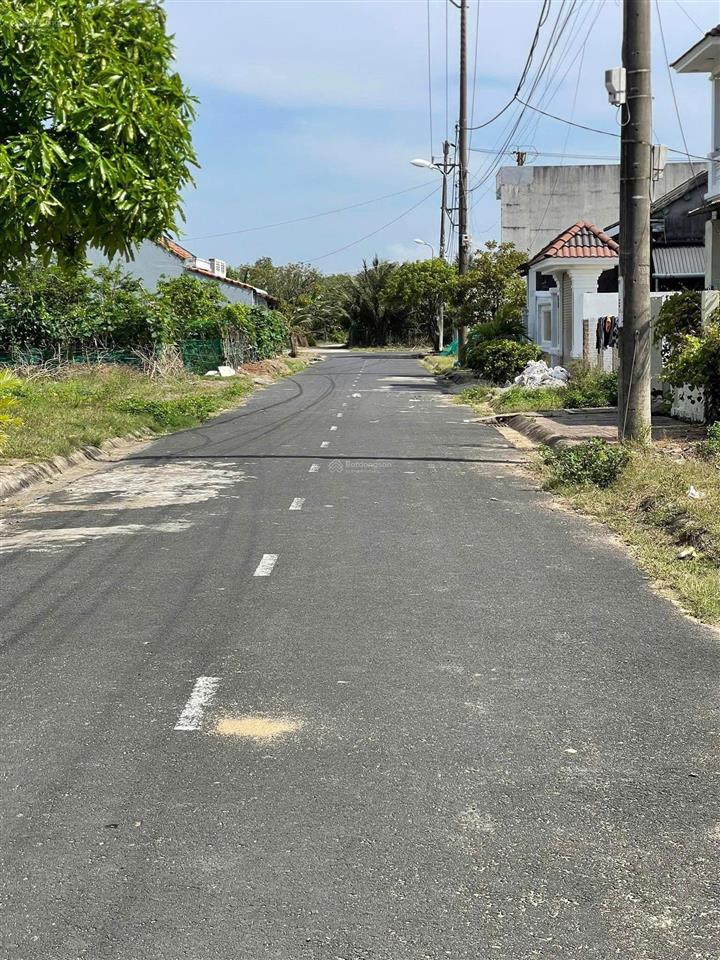 Đất tái định cư mỹ hòa 10x20 200m2 cách bãi tắm biển,chợ hải sản 800m giá thu hồi vốn giảm còn 2tỷ2