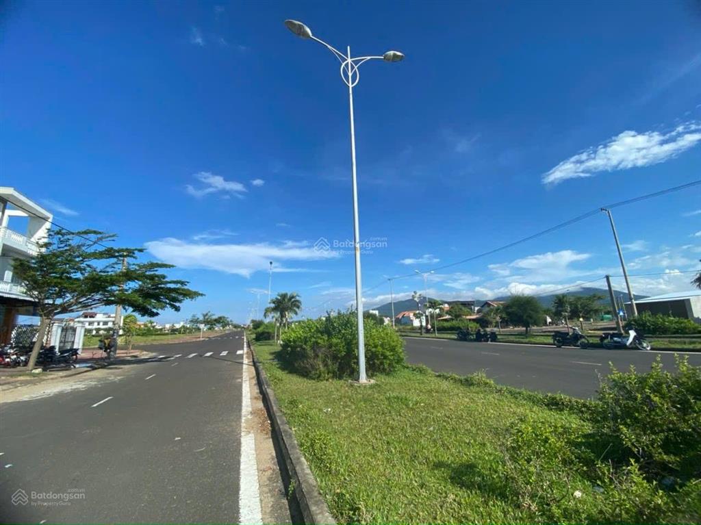 Mặt tiền hùng vương 156m2 khu kinh doanh sầm uất tái định cư phú lạc phú yên. ngay cụm kcn hòa phát