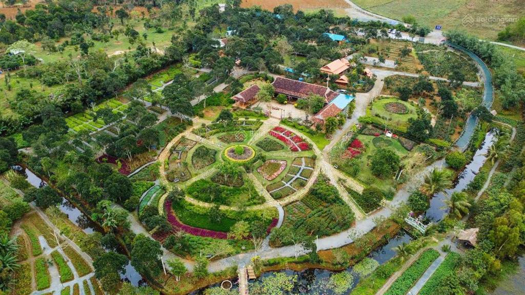 Bán gấp 4,6ha khu du lịch cao nguyên vân hòa, view hồ, đang kinh doanh 80 tr  100 triệu/tuần