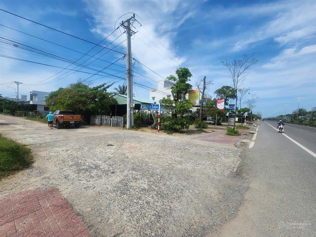 Mặt tiền đường ql29 đâm thẳng ra biển 10x20m 200m2 phù hợp khách sạn, cà phê, bida, quán nhậu