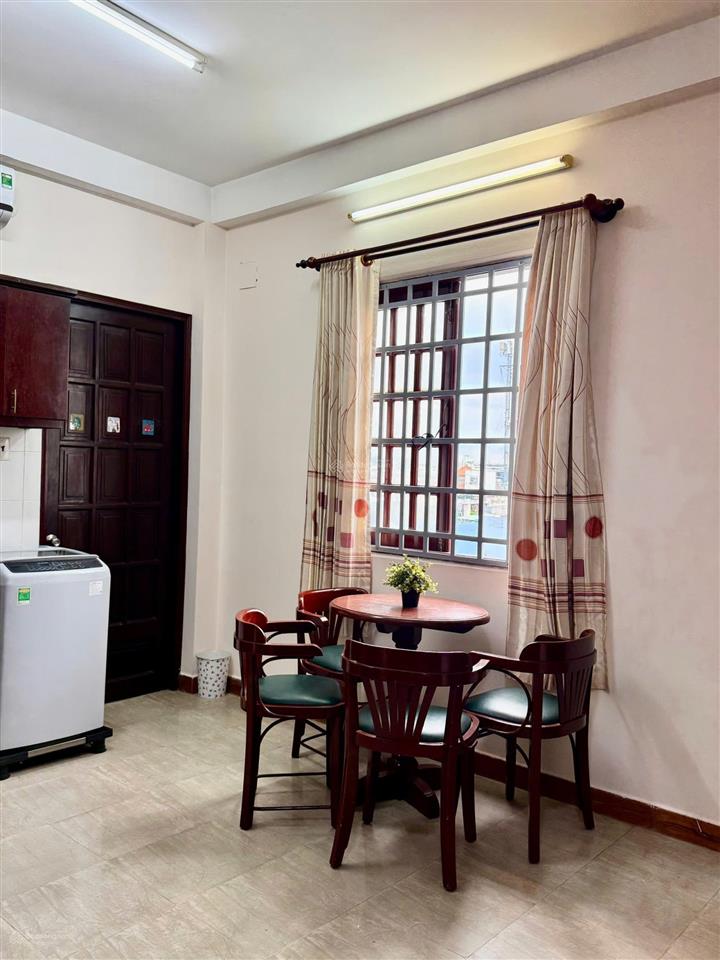Cho thuê căn hộ tiện nghi mặt tiền điện biên phủ giáp quận 1.