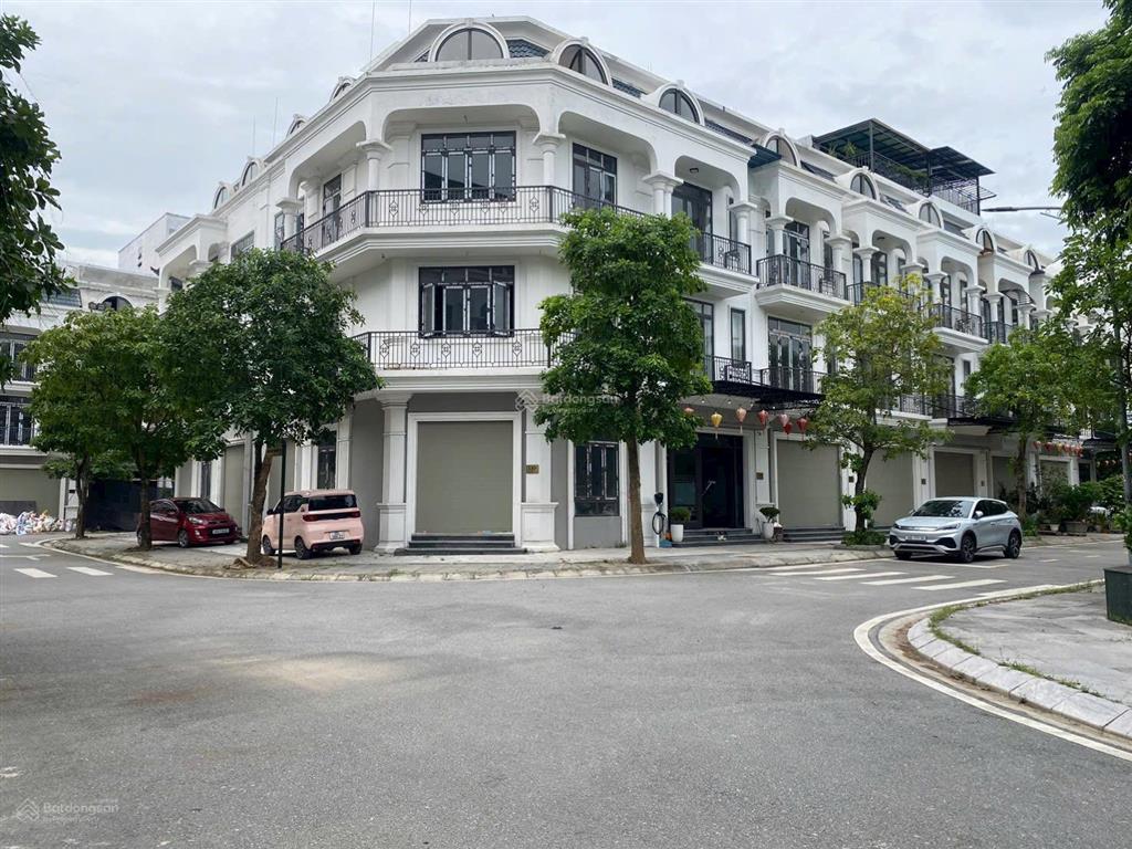 Cắt lỗ hạ giá sâu] gia đình cần tiền bán nhanh căn quảng trường giá 10 tỷ vị trí đẹp kinh doanh