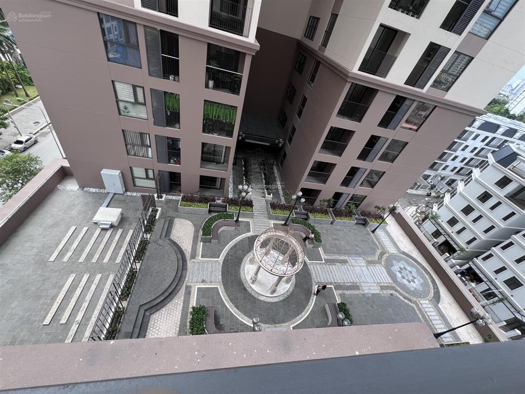 Chính chủ gửi bán nhanh căn 92m² 3pn2wc tầng 8 view nội khu cc the charm an hưng  nhận nhà luôn