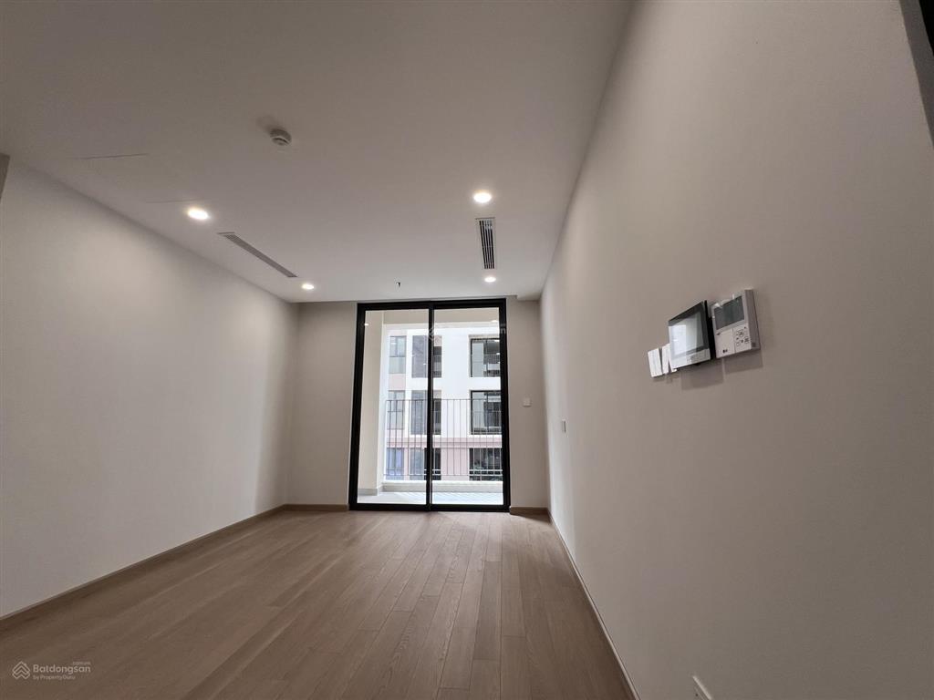 Chính chủ gửi bán nhanh căn 92m² 3pn2wc tầng 8 view nội khu cc the charm an hưng  nhận nhà luôn