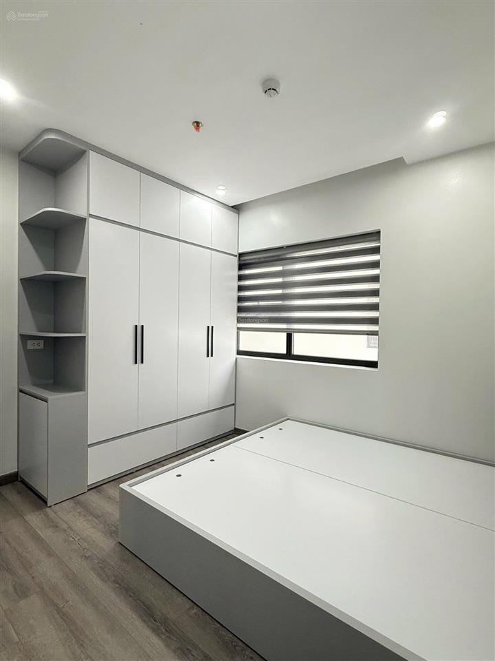 Chính chủ gửi bán nhanh căn 90m2 3pn2wc tầng trung hướng mát  full nội thất  sổ đỏ sẵn giao dịch