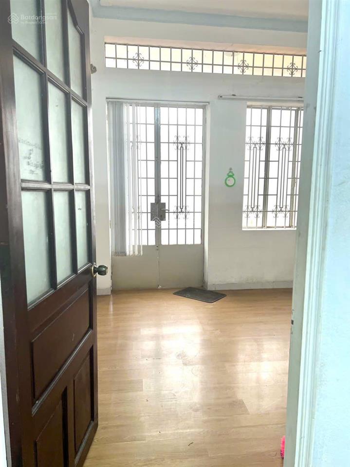 Nhà chính chủ bán! thành thái t.tâm q10 ra ba tháng 2 và ltk gồm 1 t 2 lầu đúc đẹp cần bán giá 10tỷ