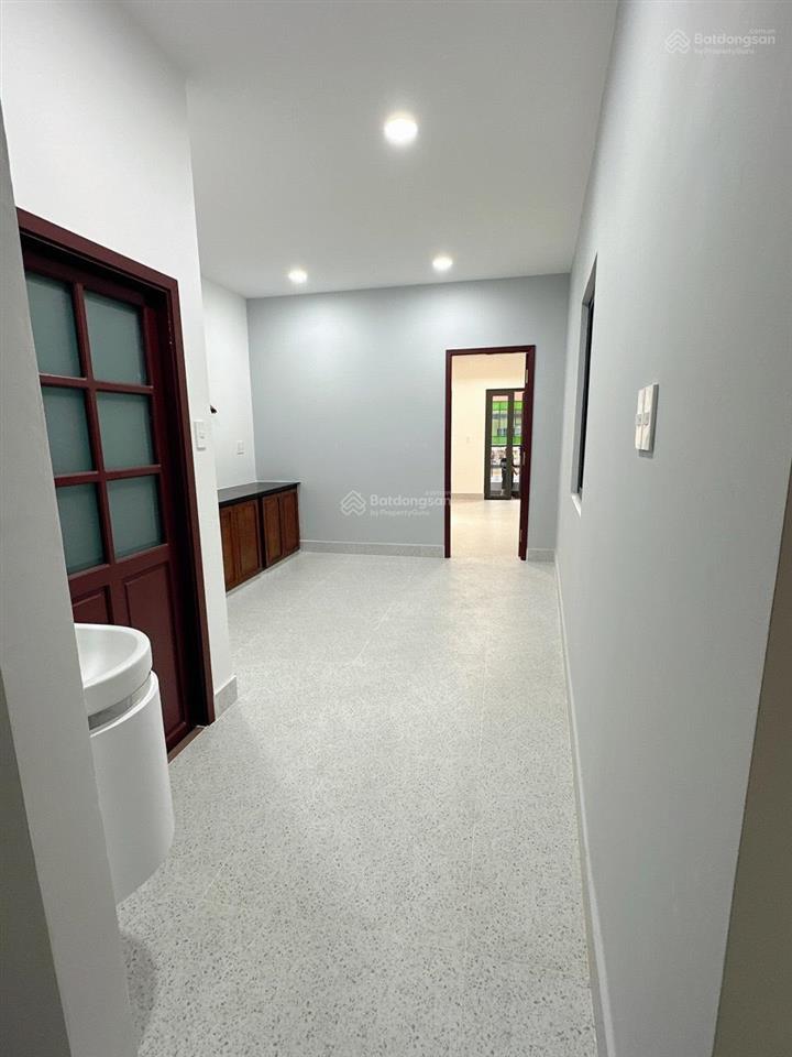 Mặt tiền có lề đường! mặt bằng tầng trệt đẹp 3.5 x 15 phù hợp mở, cty, làm đẹptócmassage...10tr