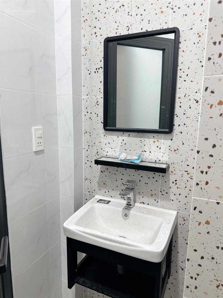 Mặt tiền có lề đường! mặt bằng tầng trệt đẹp 3.5 x 15 phù hợp mở, cty, làm đẹptócmassage...10tr