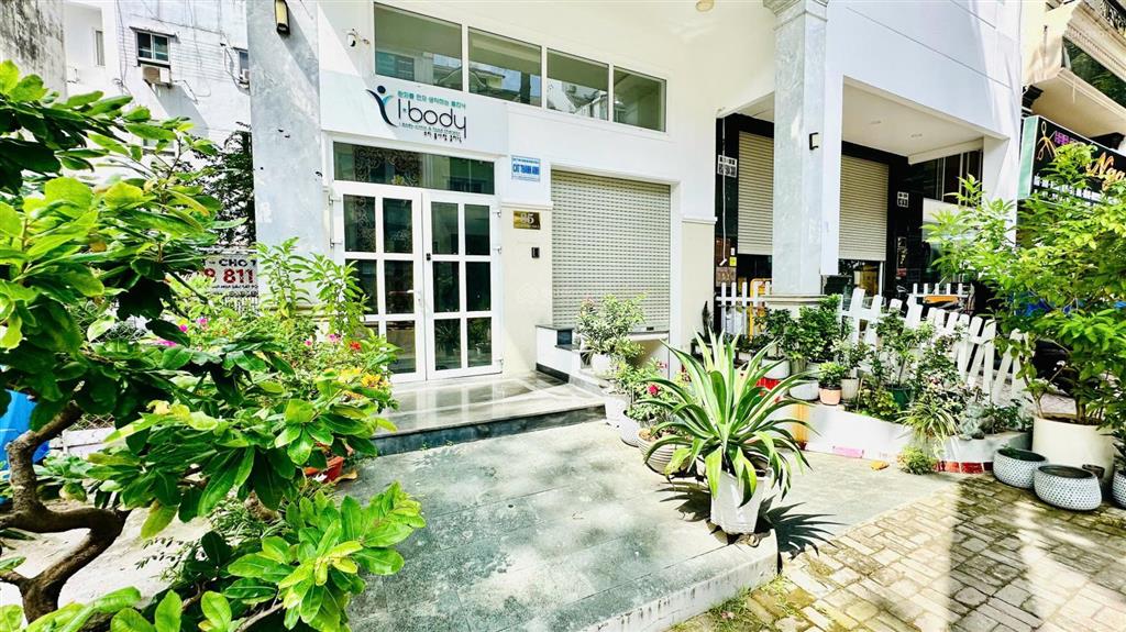 Cho thuê mặt bằng trệt lửng lối đi riêng hưng gia 2 mt đặng đại độ phú mỹ hưng, giá 25tr/th
