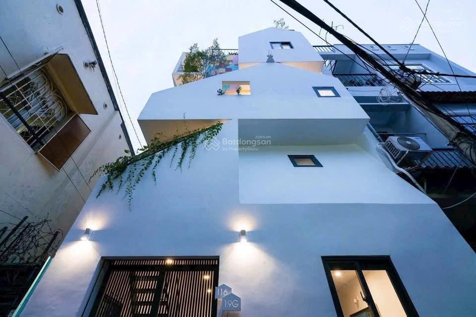 Hoa hồng người giới thiệu. 6,39t  nhà đẹp q10  5 tầng x 40m2.  0933 833 ***