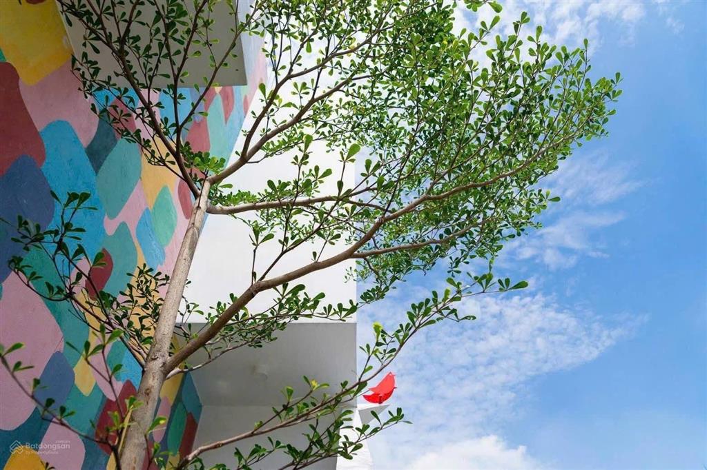 Hoa hồng người giới thiệu. 6,39t  nhà đẹp q10  5 tầng x 40m2.  0933 833 ***