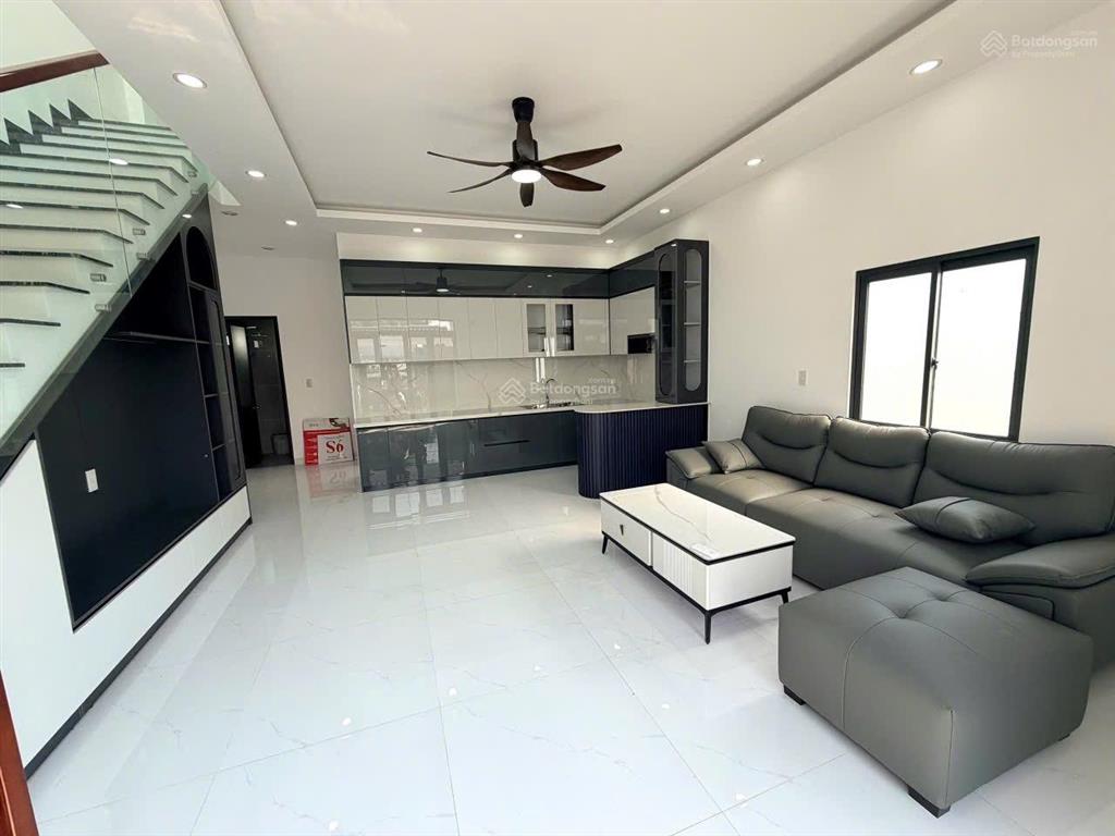 Bán nhà 2 tầng mặt tiền đường nhựa kinh doanh gò độ ,diên sơn , oto đậu trong sân.