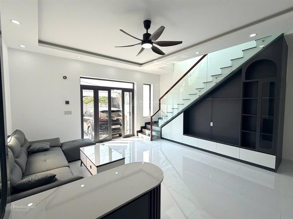 Bán nhà 2 tầng mặt tiền đường nhựa kinh doanh gò độ ,diên sơn , oto đậu trong sân.