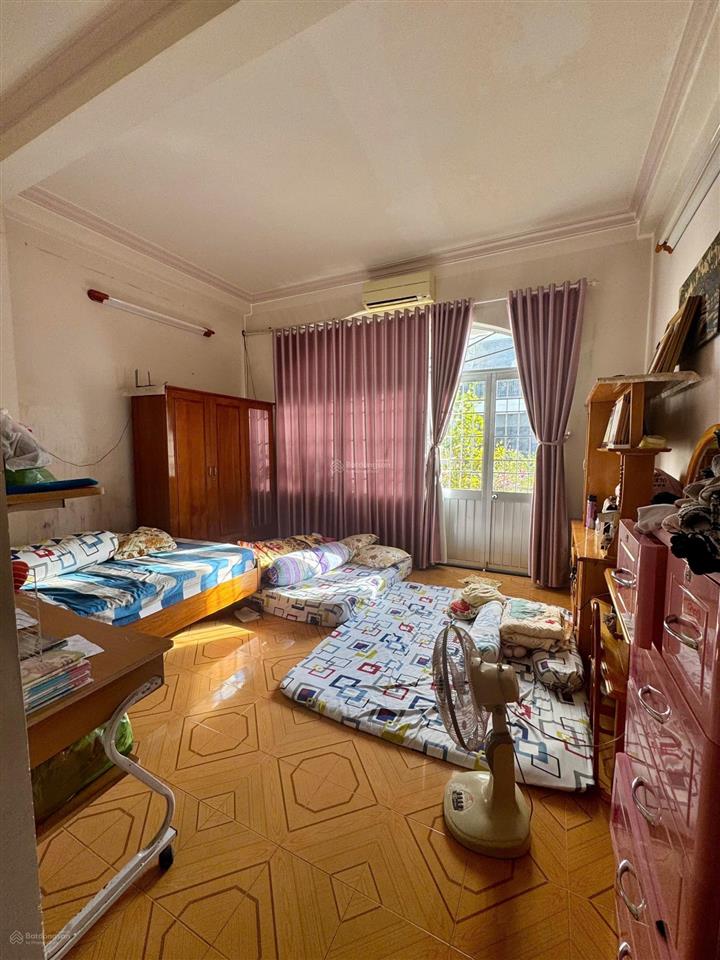 Bán nhà 3 tầng mặt tiền đường tản viên, cách biển chỉ 500m, thuận tiện kinh doanh, xây khách sạn