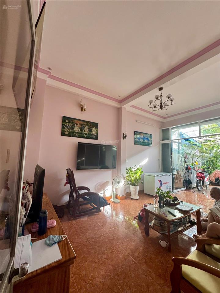 Bán nhà 3 tầng mặt tiền đường tản viên, cách biển chỉ 500m, thuận tiện kinh doanh, xây khách sạn