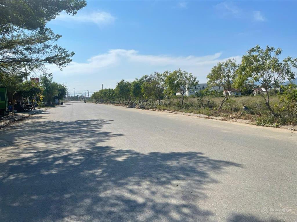 Bán đất phú ân nam 2 đường số 23 rộng 24m, có sổ đỏ, xây dựng tự do, tiện ích xung quanh đầy đủ