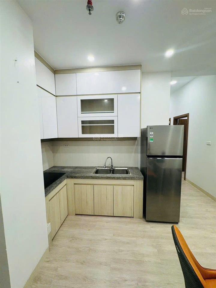 Cần tiền bán gấp căn hộ ssh07 có sẵn nội thất, dt 66m2, sổ đỏ sở hữu lâu dài, tầng cao thoáng mát