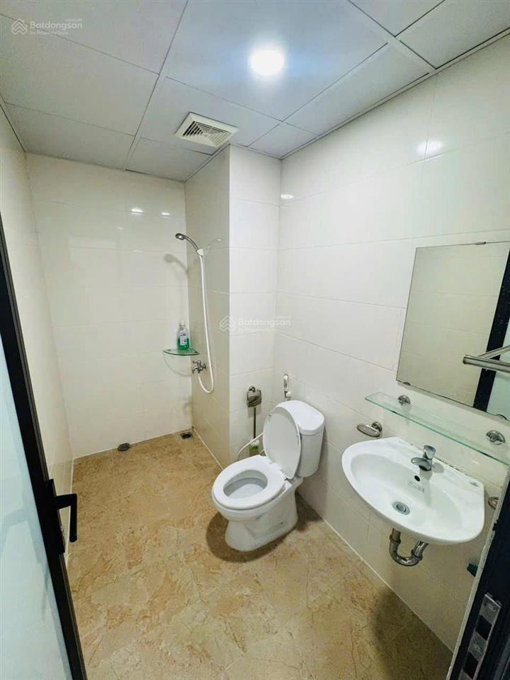 Cần tiền bán gấp căn hộ ssh07 có sẵn nội thất, dt 66m2, sổ đỏ sở hữu lâu dài, tầng cao thoáng mát
