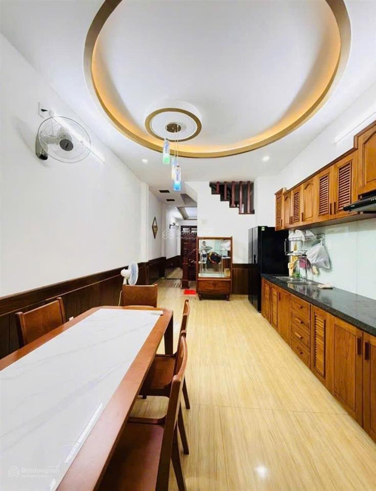 Bán nhà mặt tiền đường châu văn liêm, phước long có thang máy. đầy đủ nội thất xịn, sổ đã hoàn công