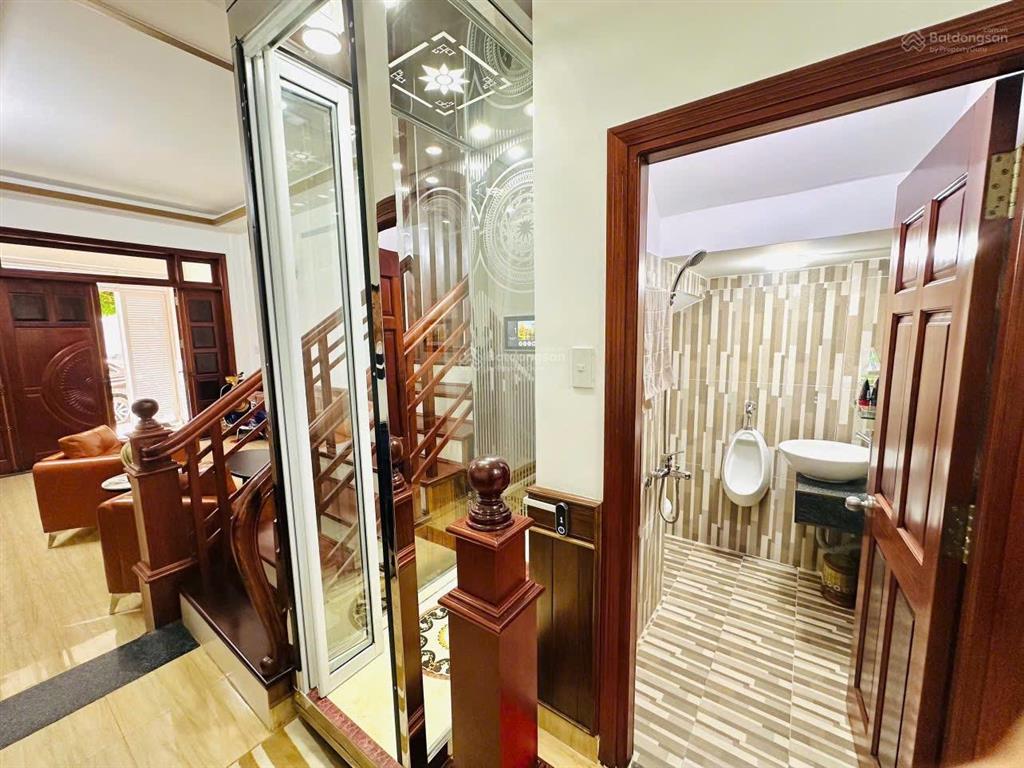 Bán nhà mặt tiền đường châu văn liêm, phước long có thang máy. đầy đủ nội thất xịn, sổ đã hoàn công