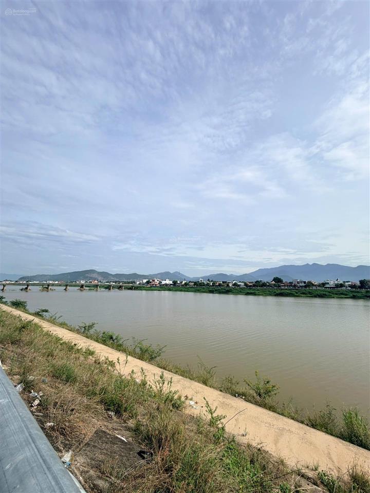 Cần tiền bán lô đất khu đô thị mới nam sông cái đã có sổ đỏ, đường hiện trạng 16m, vị trí tiềm năng