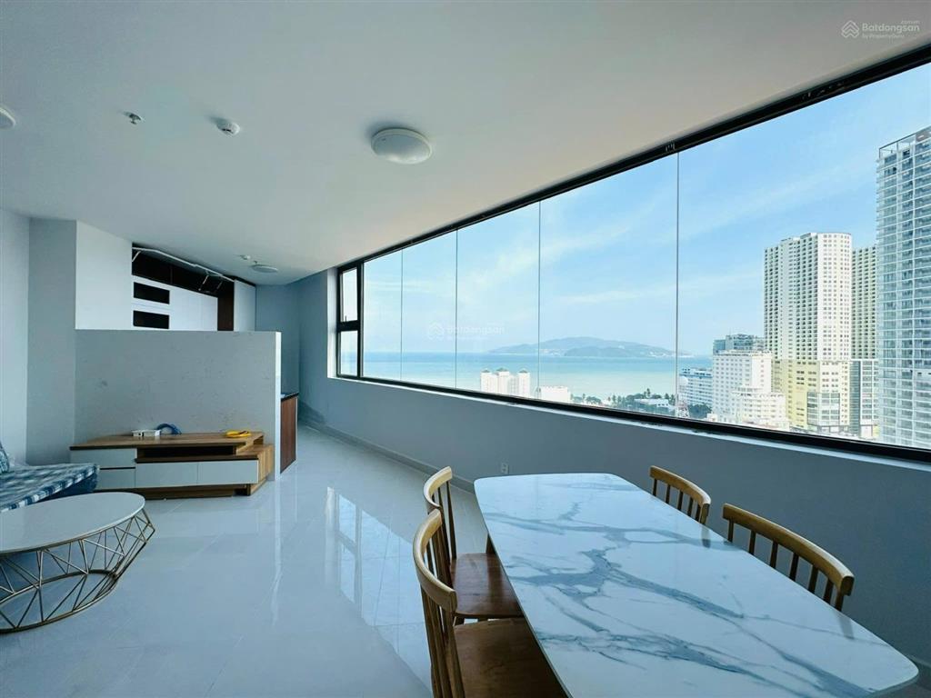 Bán căn hộ dqua nha trang giá chỉ 3,3 tỷ, có sẵn hợp đồng thuê 13 triệu/tháng, sổ đỏ sẵn, tầng cao