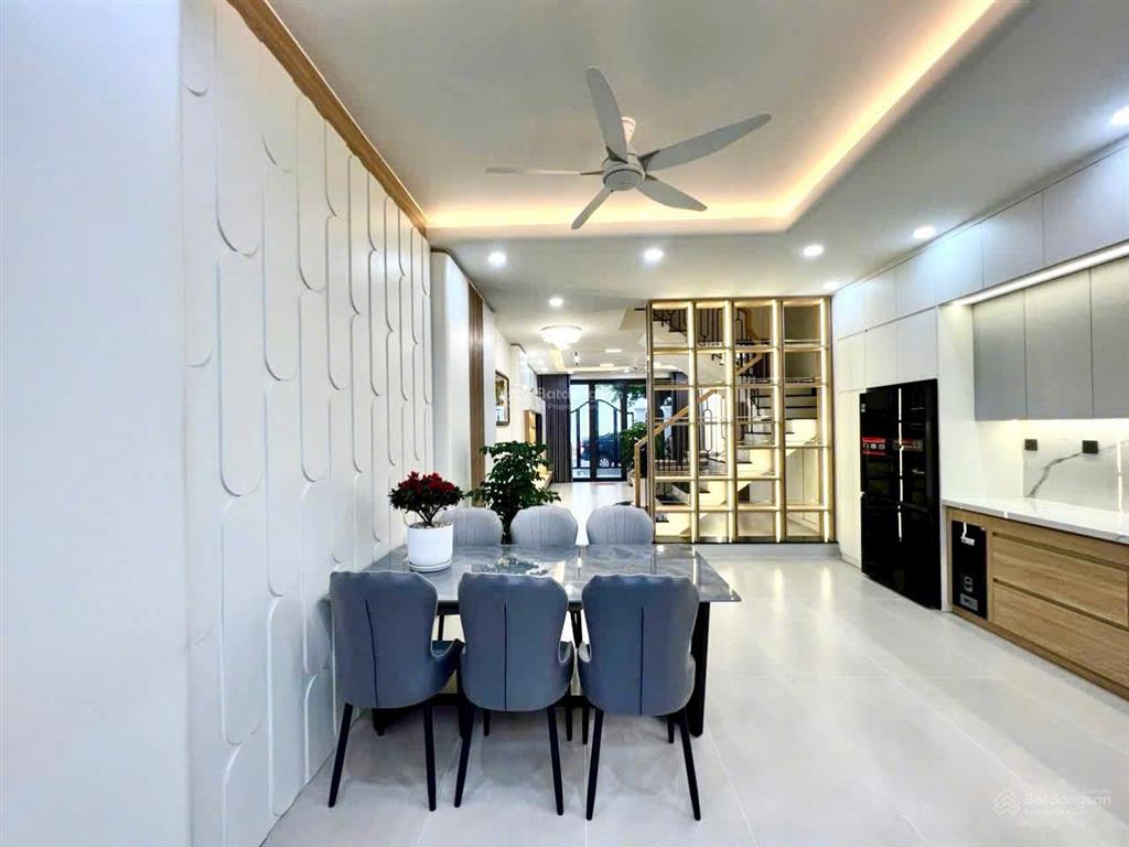 Bán nhà 3,5 tầng gói 5, khu đô thị mỹ gia có sẵn nội thất mới giá chỉ 8,8 tỷ, pháp lý chuẩn