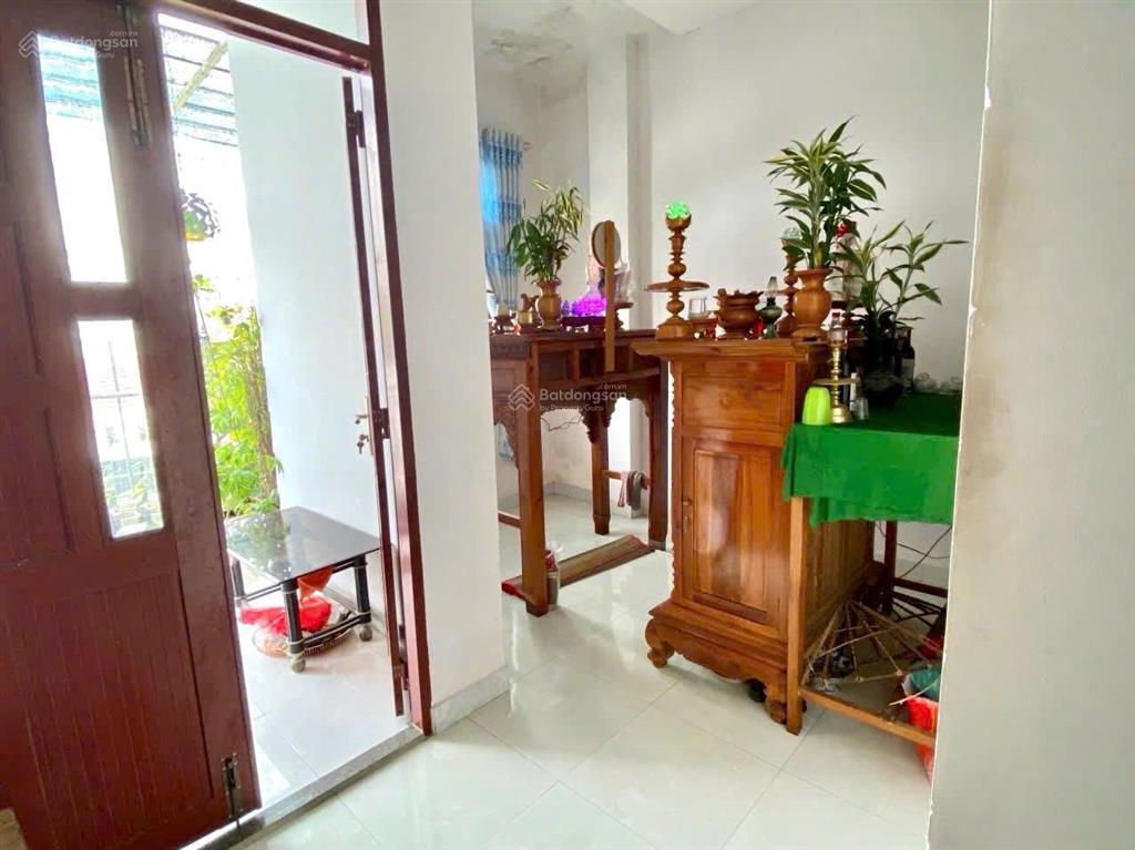 Cần tiền bán nhà 2 tầng vĩnh thái, nam nha trang giá chỉ 2 tỷ 950 triệu, sổ đỏ riêng, đất vuông vắn