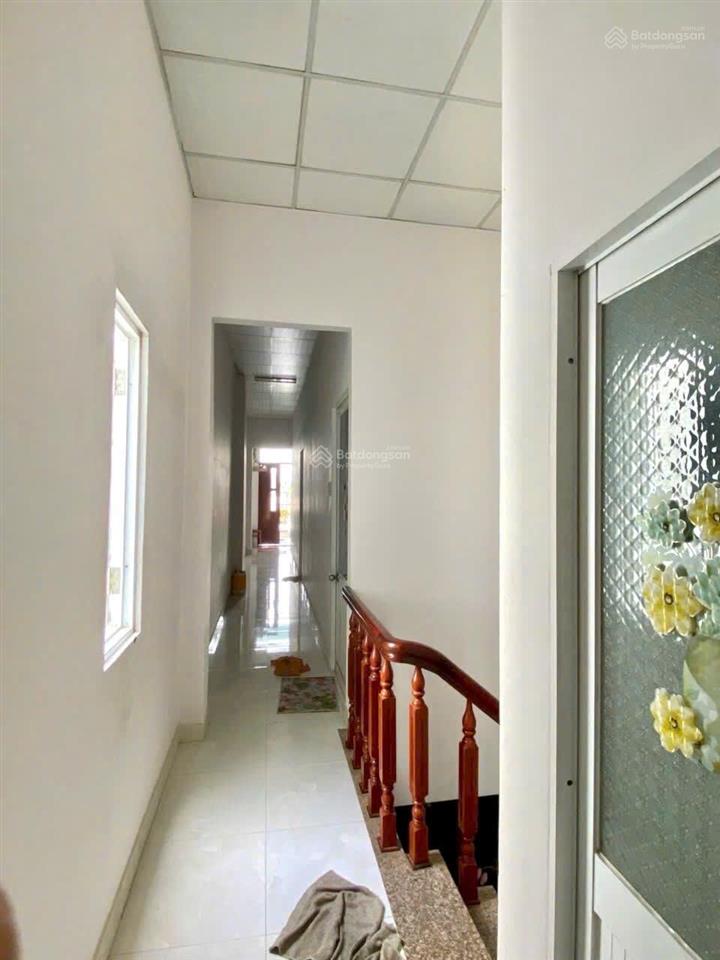 Cần tiền bán nhà 2 tầng vĩnh thái, nam nha trang giá chỉ 2 tỷ 950 triệu, sổ đỏ riêng, đất vuông vắn