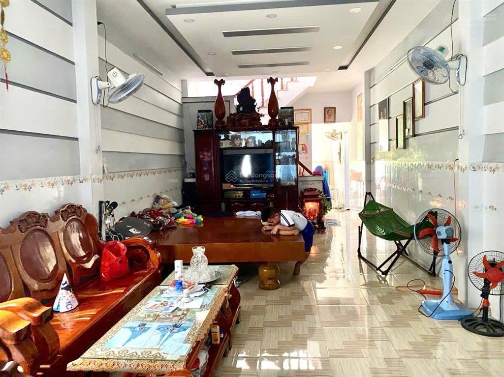Cần tiền bán nhà 2 tầng vĩnh thái, nam nha trang giá chỉ 2 tỷ 950 triệu, sổ đỏ riêng, đất vuông vắn