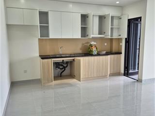 Cho thuê a&t sky garden căn 2 phòng ngủ, 74m2, có sẵn rèm giàn phơi, 2 máy lạnh, quạt trần, sofa