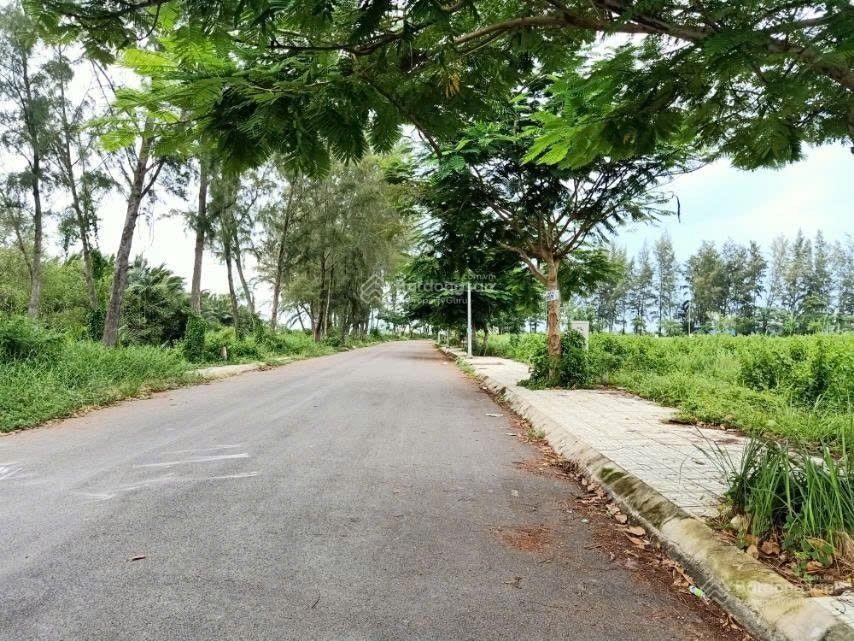 Bán đất khu vực ven sông lớn cực kỳ thoáng mát, phù hợp xây biệt thự nghỉ dưỡng