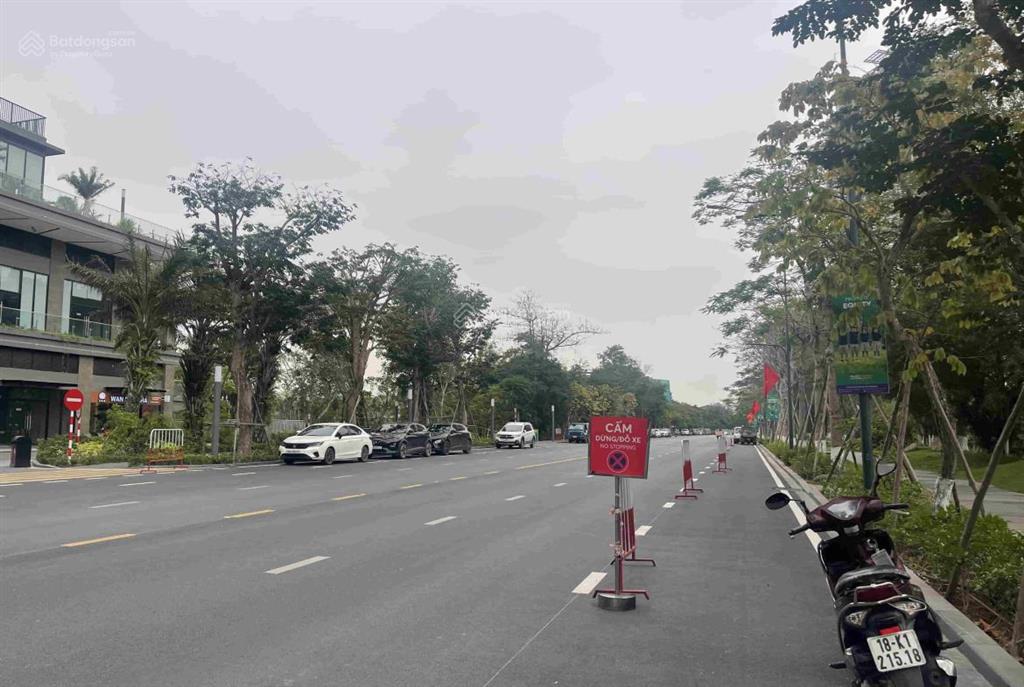 Bán khối đế sky forest ecopark 95 m2, view đảo, đang cho thuê 22  25 triệu/tháng  0934 373 ***