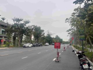 Bán khối đế sky forest ecopark 95 m2, view đảo, đang cho thuê 22  25 triệu/tháng  0934 373 ***