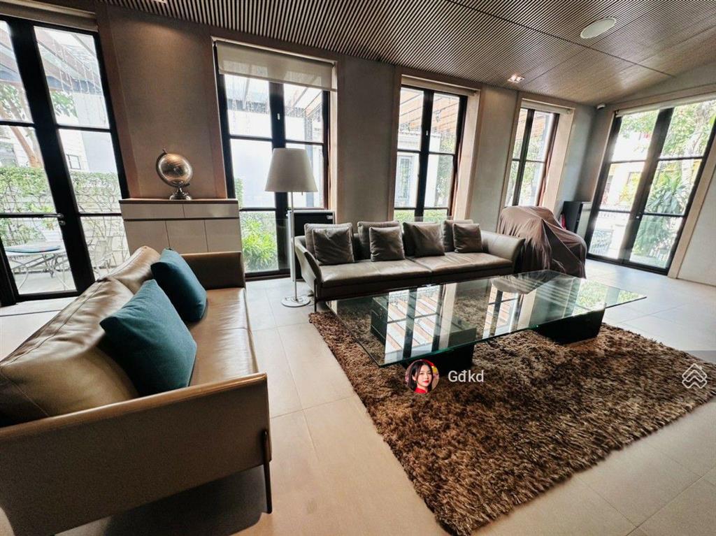 Chủ cần tiền bán giá tốt căn 520m2399tỷ biệt thự vinhomes central park, đã có sổ đỏ, miễn phí dv