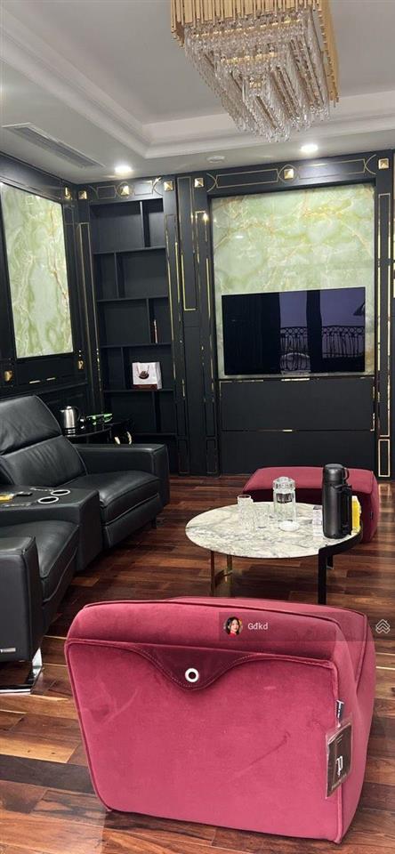Chủ cần tiền bán giá tốt căn 520m2399tỷ biệt thự vinhomes central park, đã có sổ đỏ, miễn phí dv