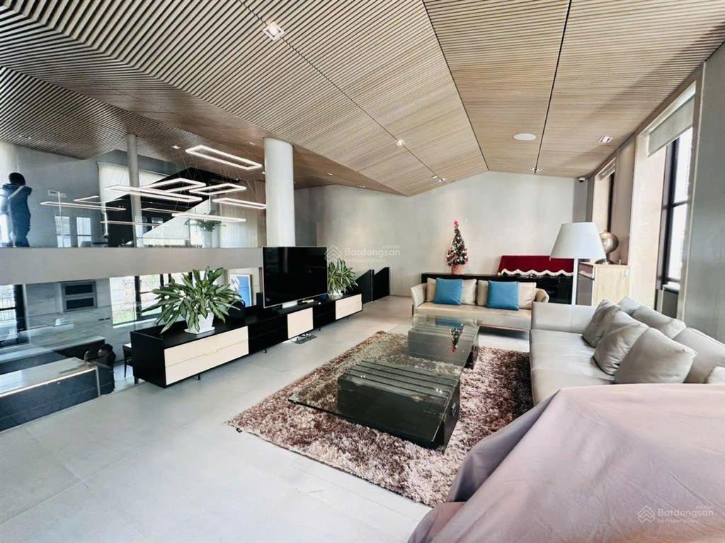 (tin chính xác)cho thuê đủ loại diện tíchfull nội thất đẹp dt sàn 560m2219tr/t biệt thự vin bason