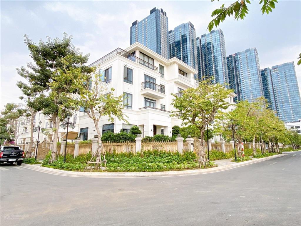 Chủ nhà cần tiền rao bán giá tốt căn 225m2 186tỷ biệt thự vinhomes bason, đã có sổ đỏ, miễn phí dv