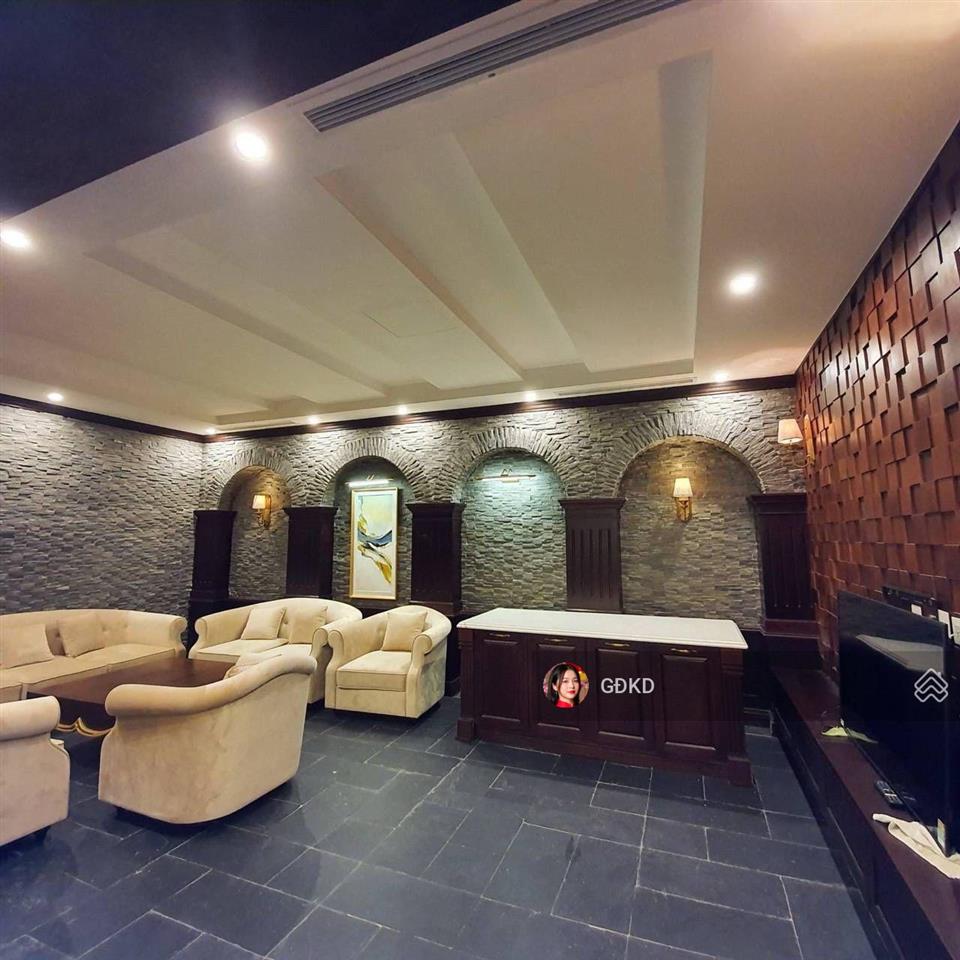 Chủ nhà cần tiền rao bán giá tốt căn 225m2 186tỷ biệt thự vinhomes bason, đã có sổ đỏ, miễn phí dv