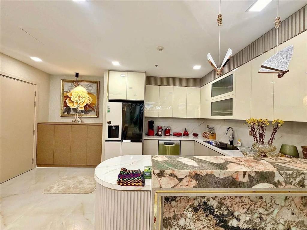 Cho thuê căn 2pn dt 88m2, view trực diện sông tòa p5 vinhomes central park giá tốt 26triệu/tháng.